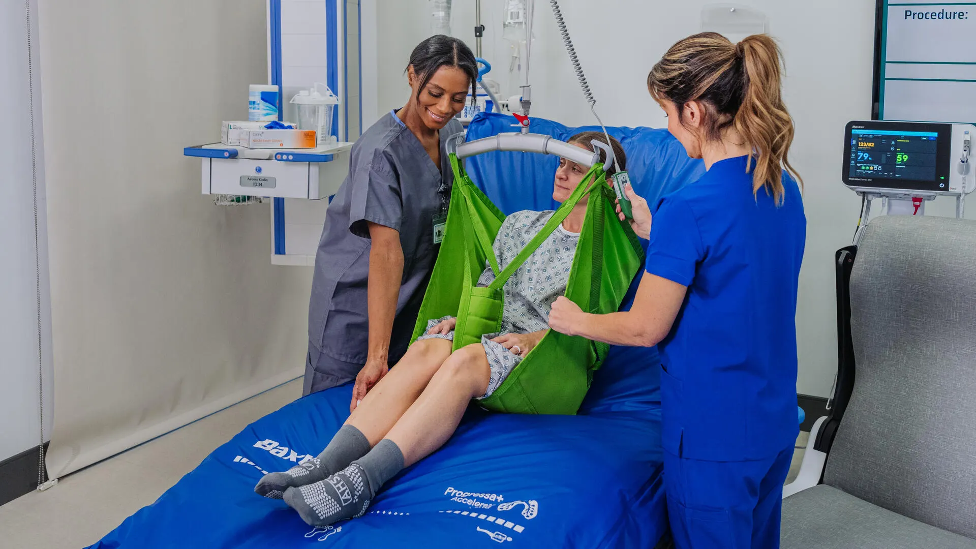 Libo FCS 700 Boom lifting patient from bed